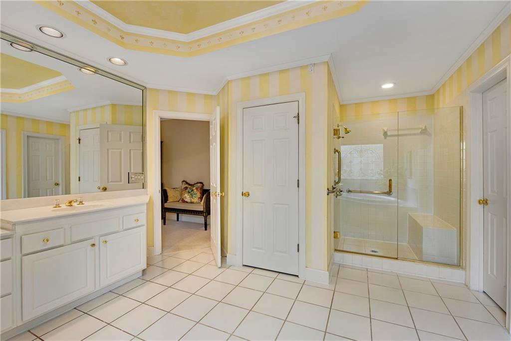 LAFAYETTE SQUARE - Residential