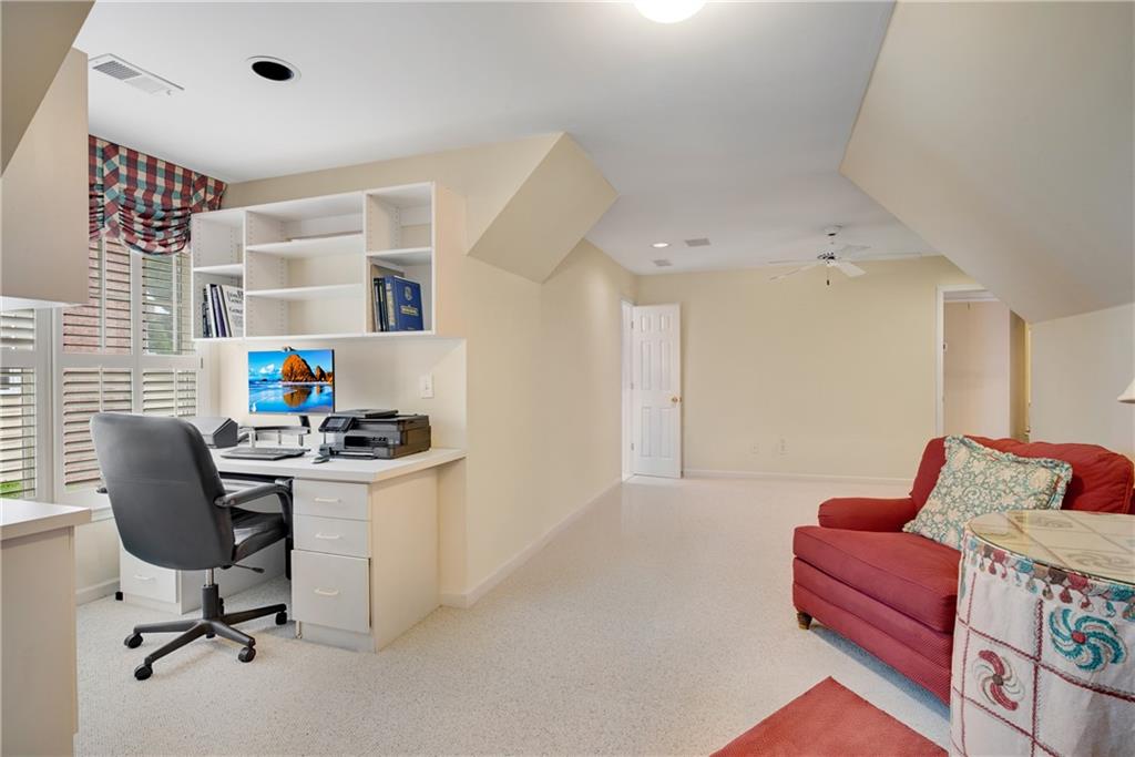 LAFAYETTE SQUARE - Residential