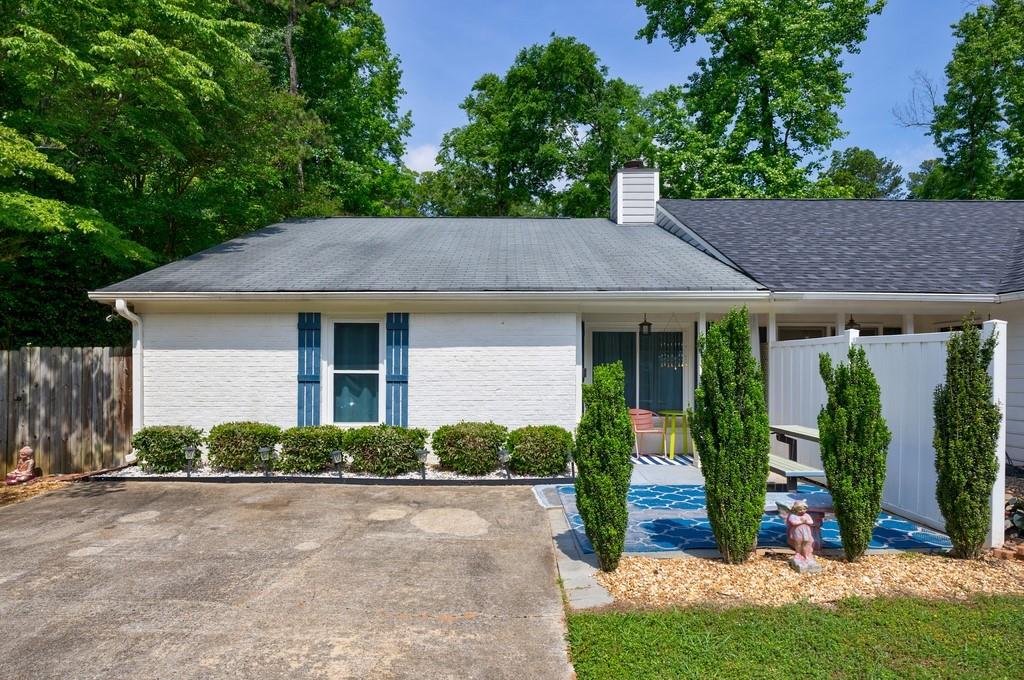 1915 Cooper Landing Drive, Smyrna, Georgia image 1