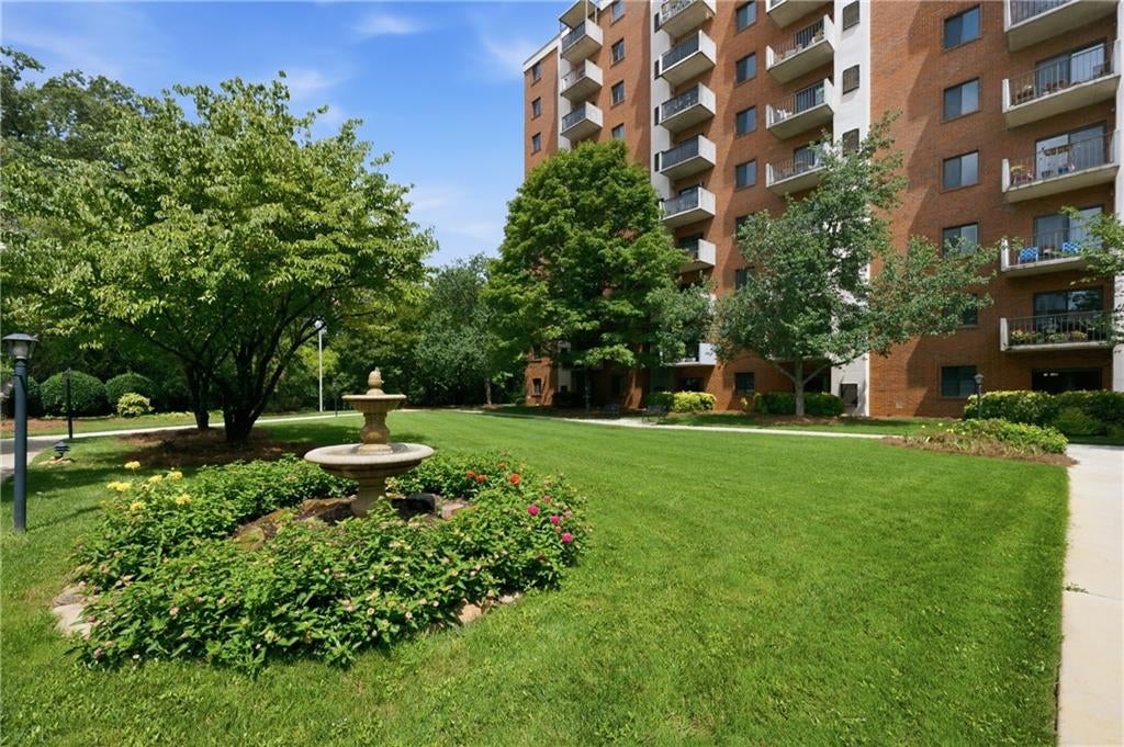 300 Johnson Ferry Road A713