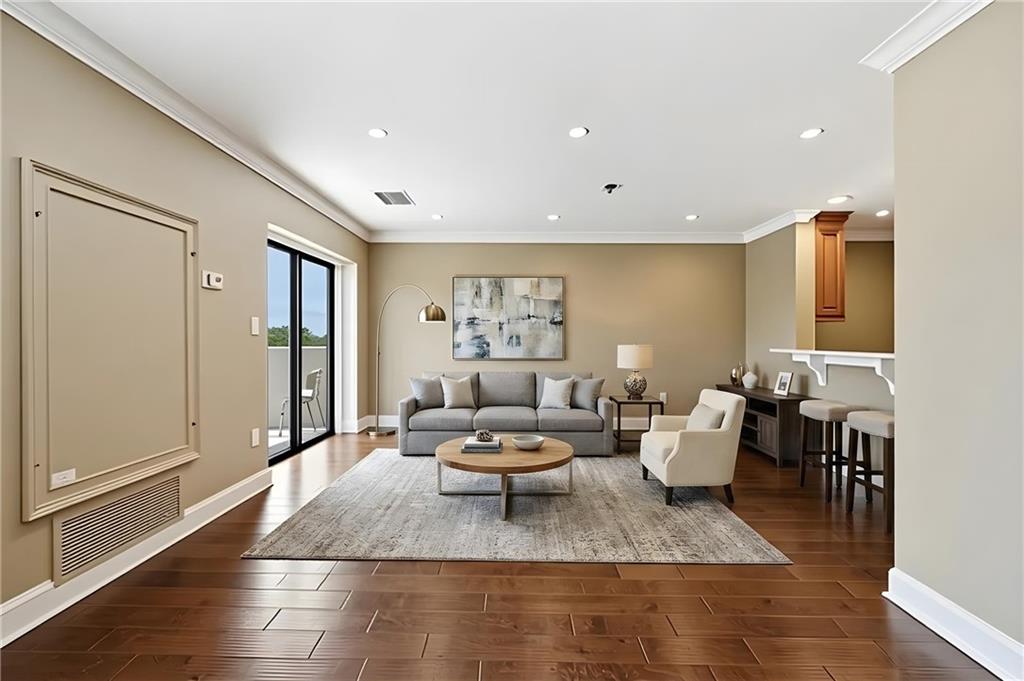 300 Johnson Ferry Road A713