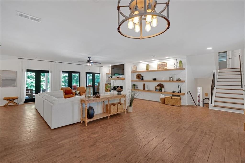 1421 Hendon Road