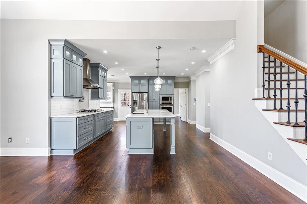 525 James Lee Drive, Suwanee, Georgia image 9