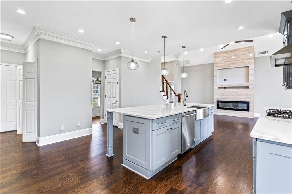 525 James Lee Drive, Suwanee, Georgia image 13