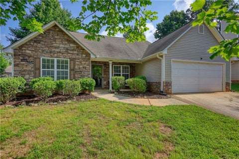 Homes For Sale - 2411 Garnet Avenue<br/> Fulton County, Riverdale, GA 30296