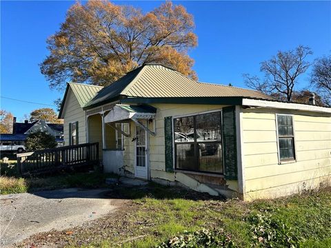 405 Magnolia Street La Fayette GA 30728