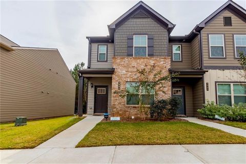Townhouse For Rent - 3006 Bayrose Circle #104B<br/> Atlanta, GA 30344