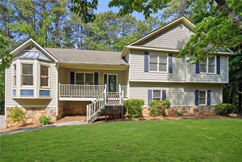 Homes For Sale - 580 Drake Lane<br/> Canton, GA 30115