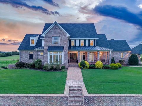311 LANGSTON Road SE Calhoun GA 30701