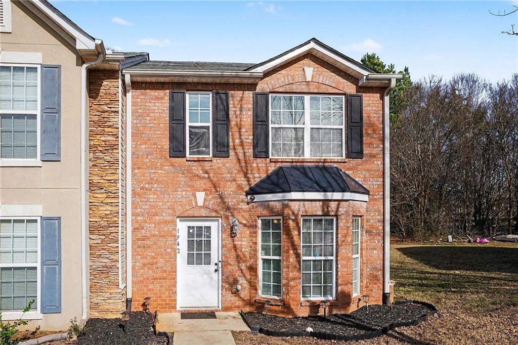 1942 Grove Way