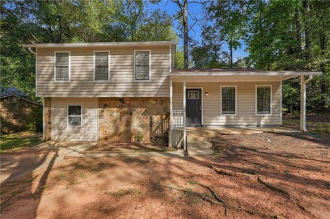 Homes For Sale - 5130 S Woodbridge Trail<br/> Stone Mountain, GA 30088
