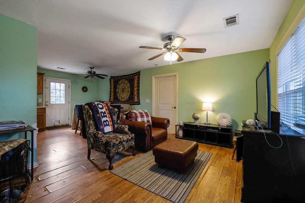 4005 Knightsbridge Road NW