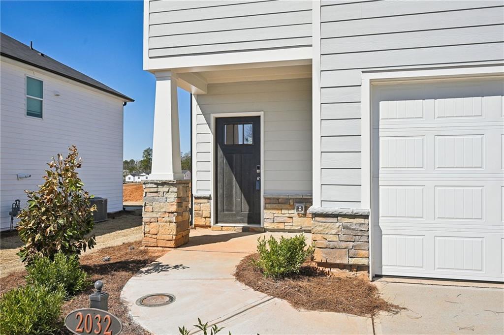 2032 Avalon Ridge
