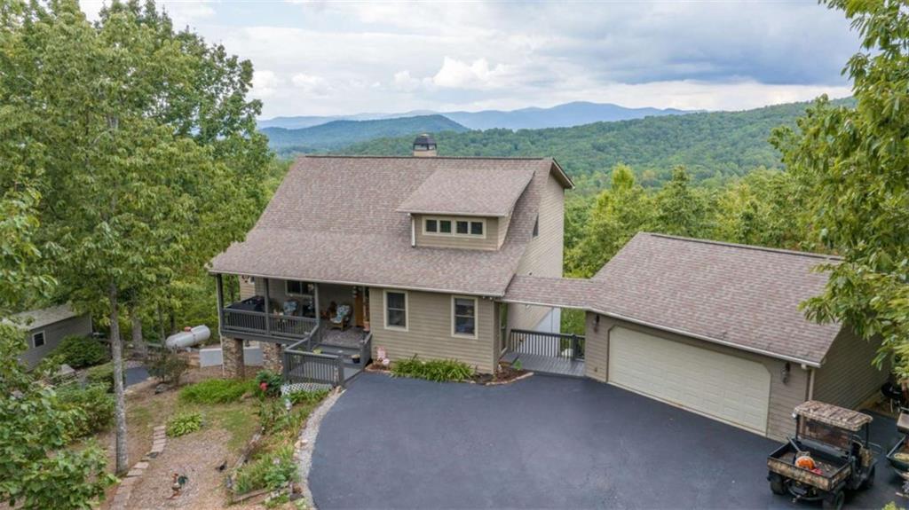 401 Starmont Trail, Clarkesville, Georgia image 3