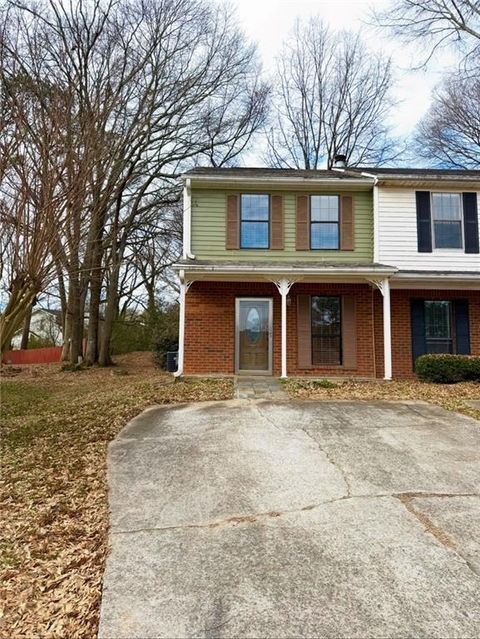 Homes For Sale - 1555 Springleaf Court<br/> Smyrna, GA 30080