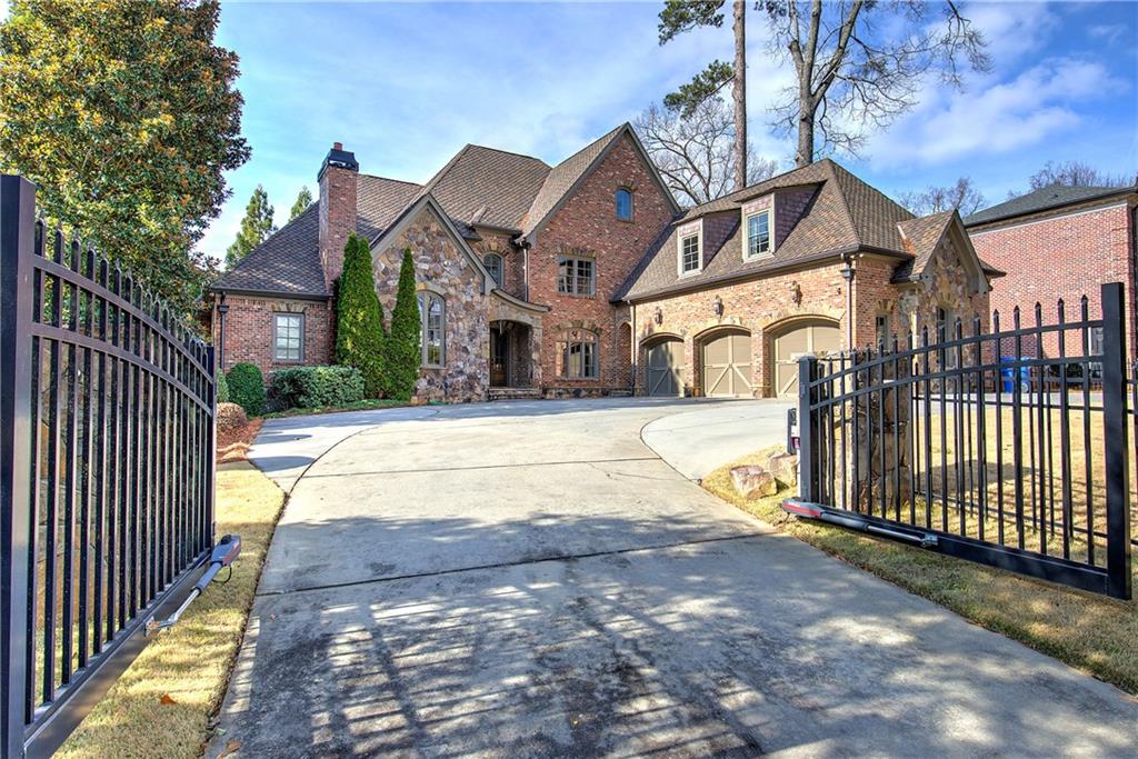 4076 Peachtree Dunwoody Road NE