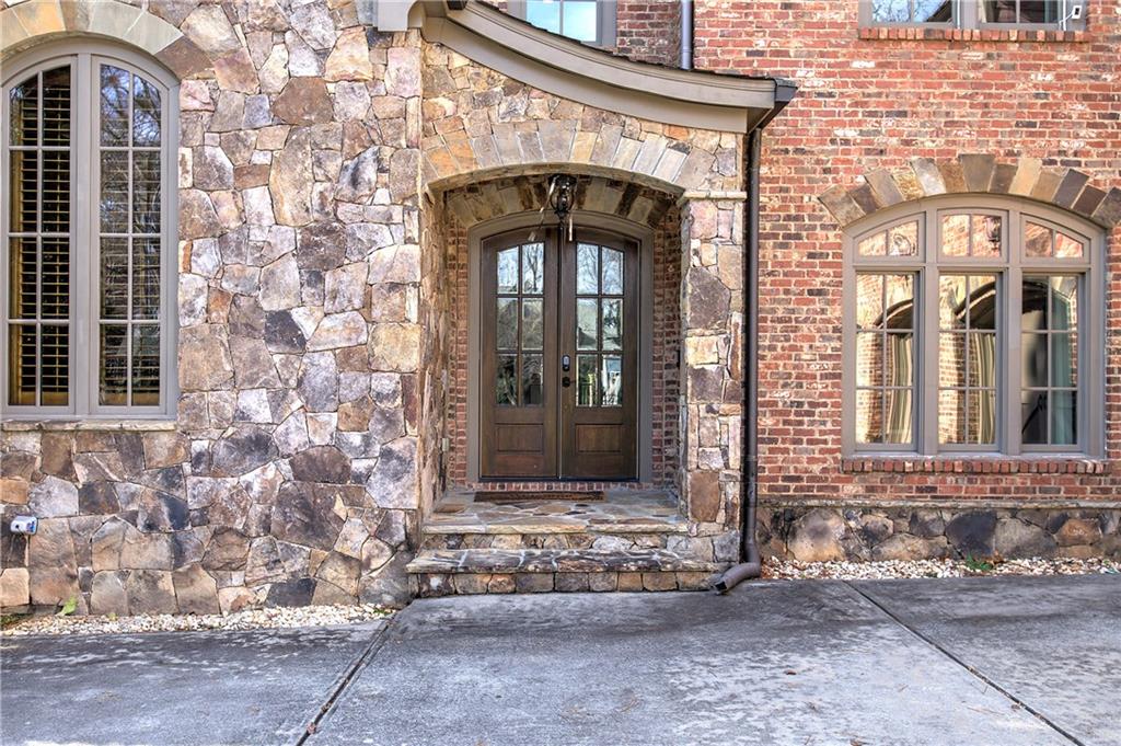 4076 Peachtree Dunwoody Road NE