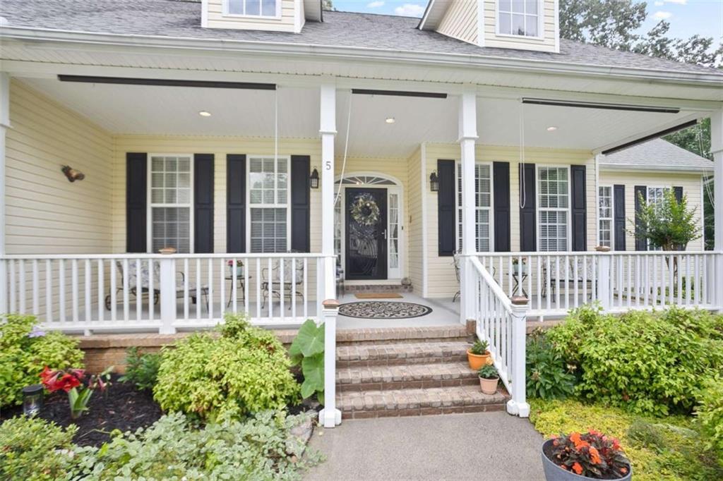 5 WOODLAND BRIDGE Drive