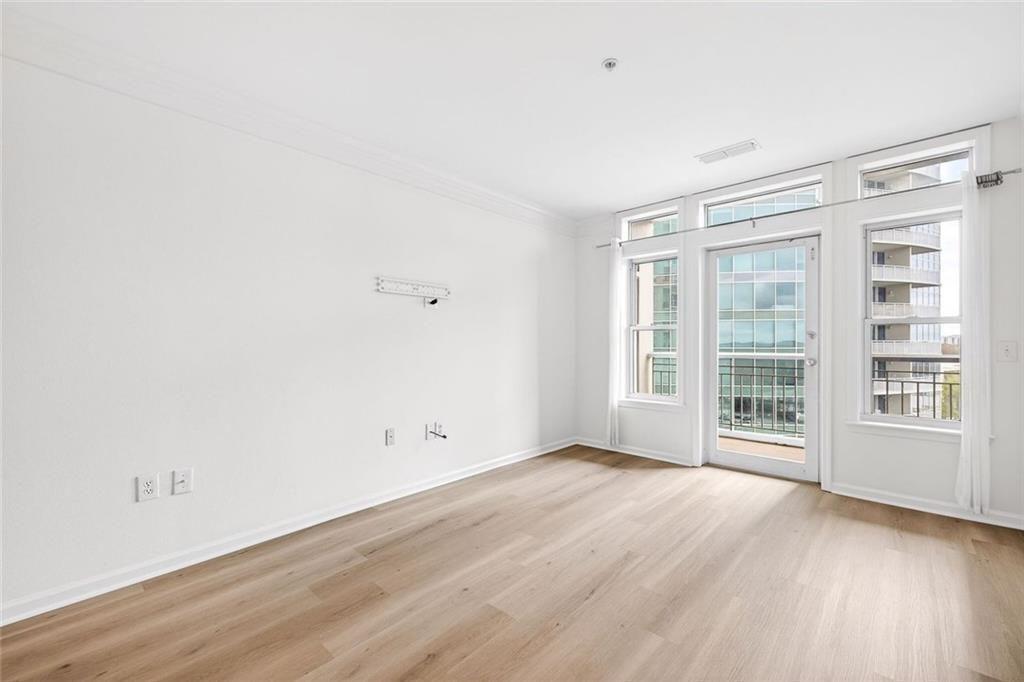 3334 Peachtree Road NE 905