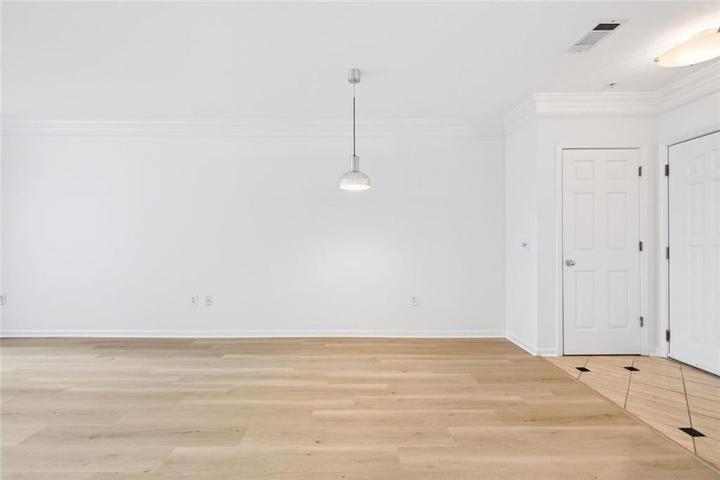 3334 Peachtree Road NE 905