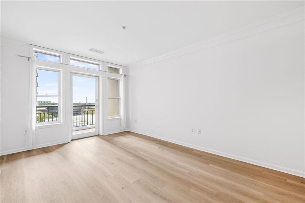 3334 Peachtree Road NE 905