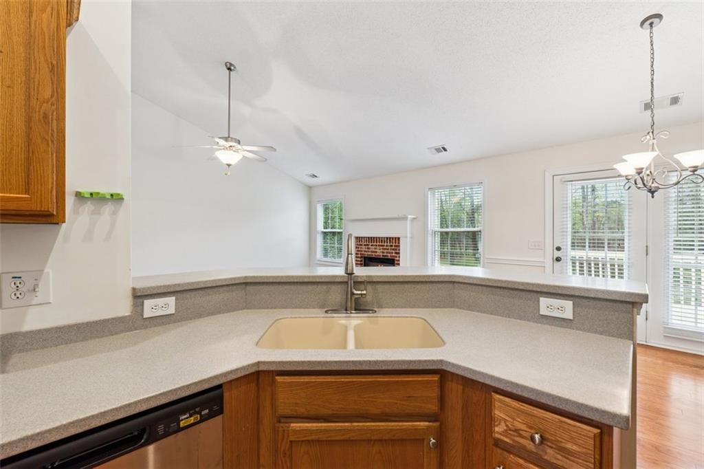 392 Beranda Circle, Douglasville, Georgia image 10