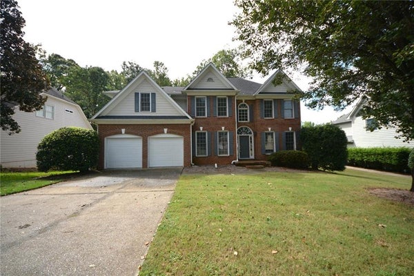 3748 HICKORY MANOR DR, SUWANEE, GA 30024 - Image b8d6fddfc2234688e6d7f6f8b2ee970e/1781168398