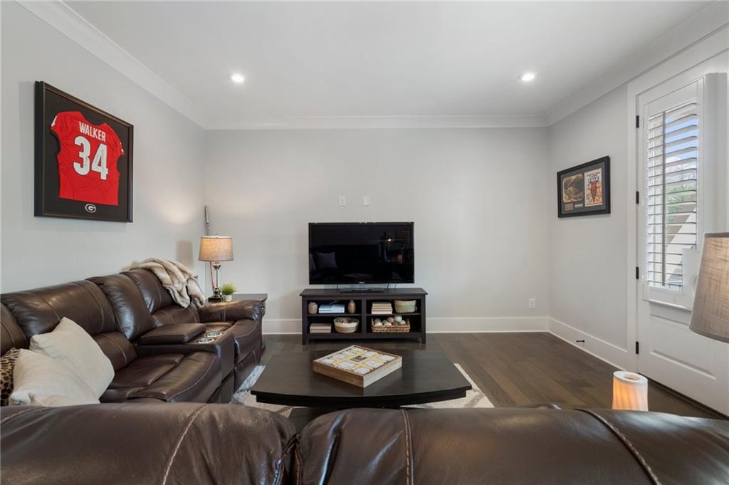 825 Maplewood Drive, Roswell, Georgia image 48