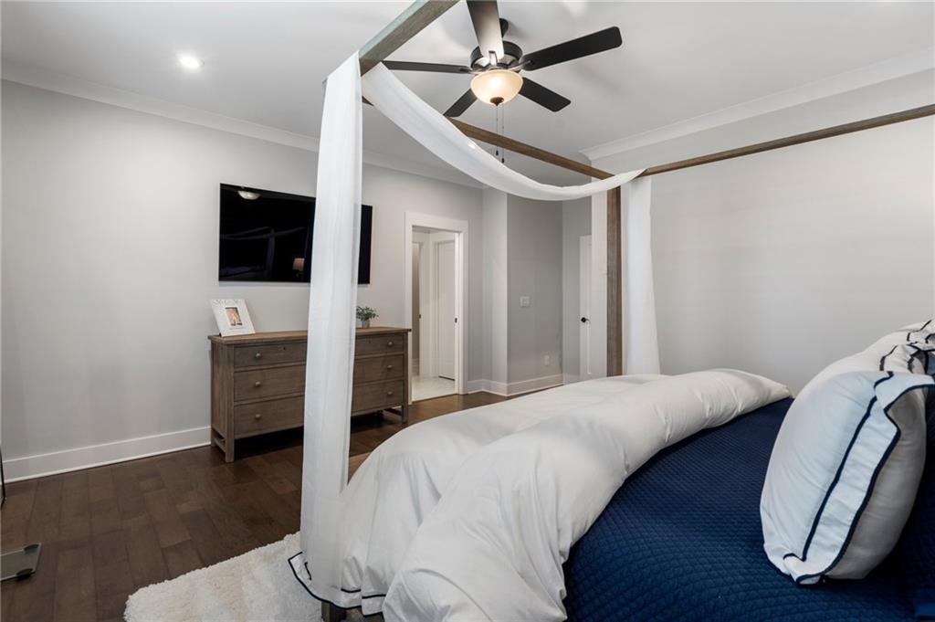 825 Maplewood Drive, Roswell, Georgia image 33