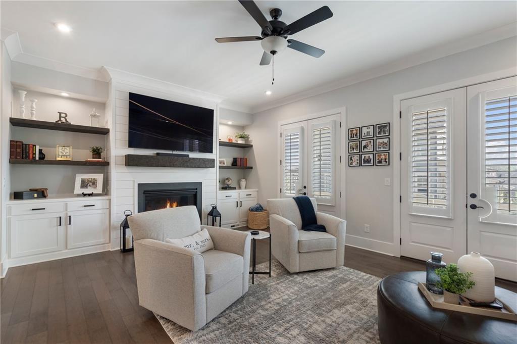 825 Maplewood Drive, Roswell, Georgia image 20