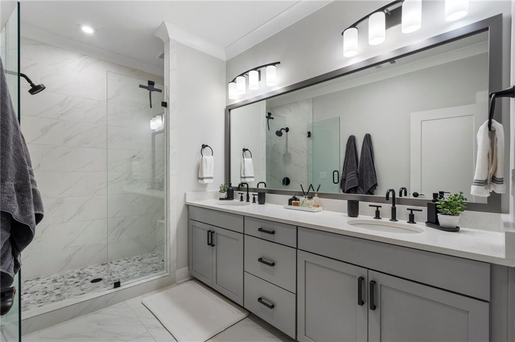 825 Maplewood Drive, Roswell, Georgia image 35