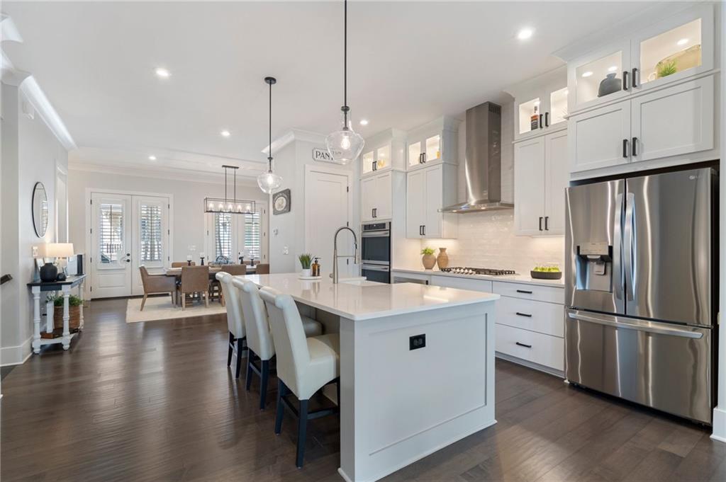 825 Maplewood Drive, Roswell, Georgia image 17