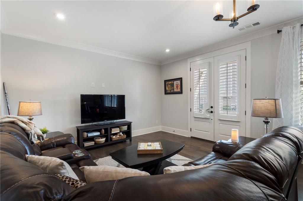 825 Maplewood Drive, Roswell, Georgia image 46