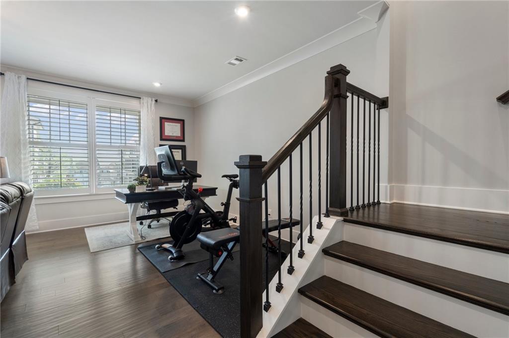 825 Maplewood Drive, Roswell, Georgia image 44