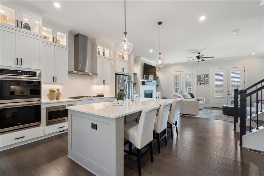 825 Maplewood Drive, Roswell, Georgia image 13
