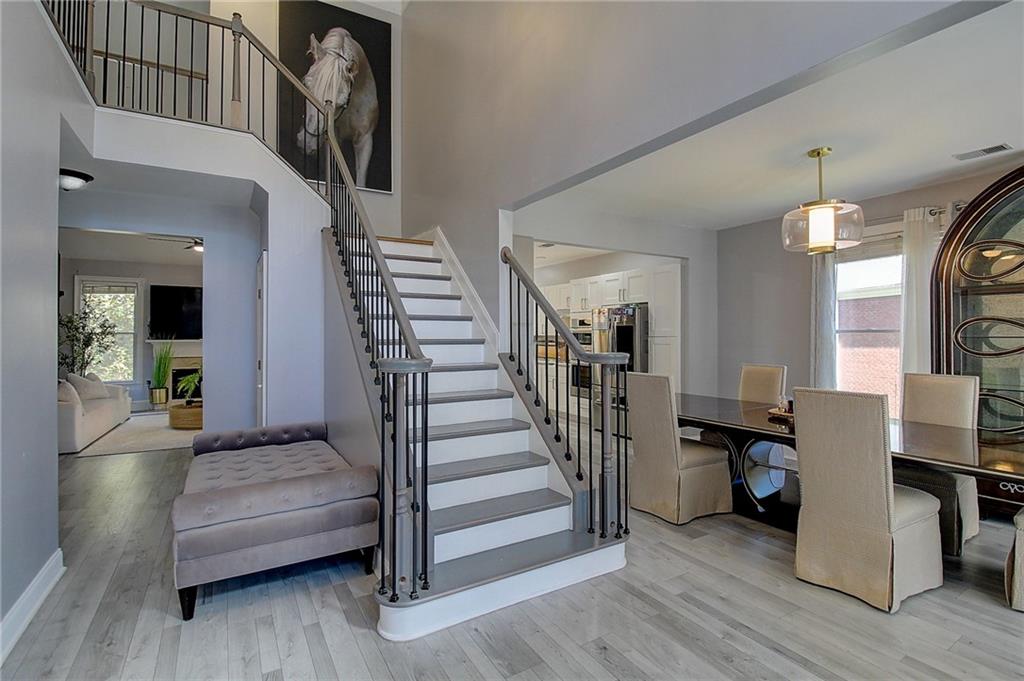 3064 Montclair Circle SE