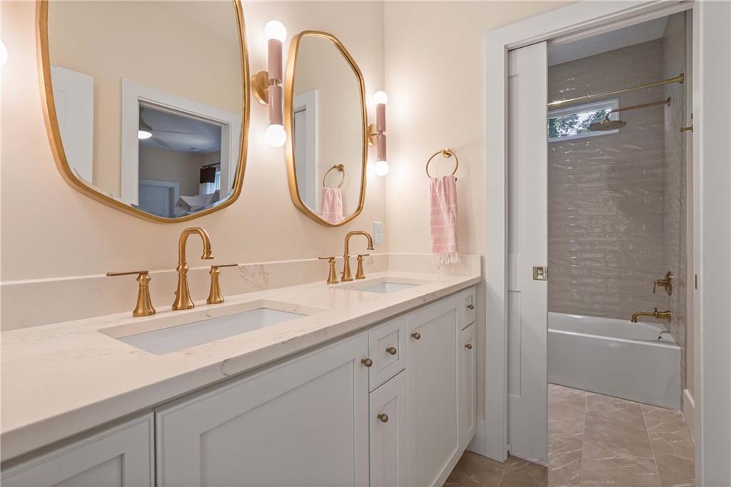 Sexton Woods - Residential