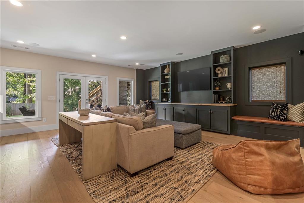 Sexton Woods - Residential