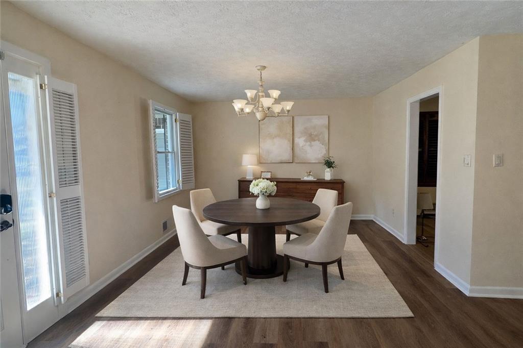 370 Merrydale Drive SW