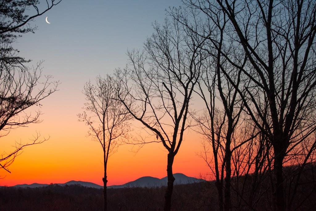 Mountain Views! This Lovely mountain homesite has 2.353 +/- Acres. Septic Tank permit in hand approved for 3 bedrooms. Ready to pull build permit and start building. Water & Power are available to the property. Windstream cable says they will service the property. The home next door uses Starlink's Satellite High Speed internet. This is a must see with truly exceptional views! Close proximity to Dahlonega Plateau's Wineries, Hiking, and other activities!