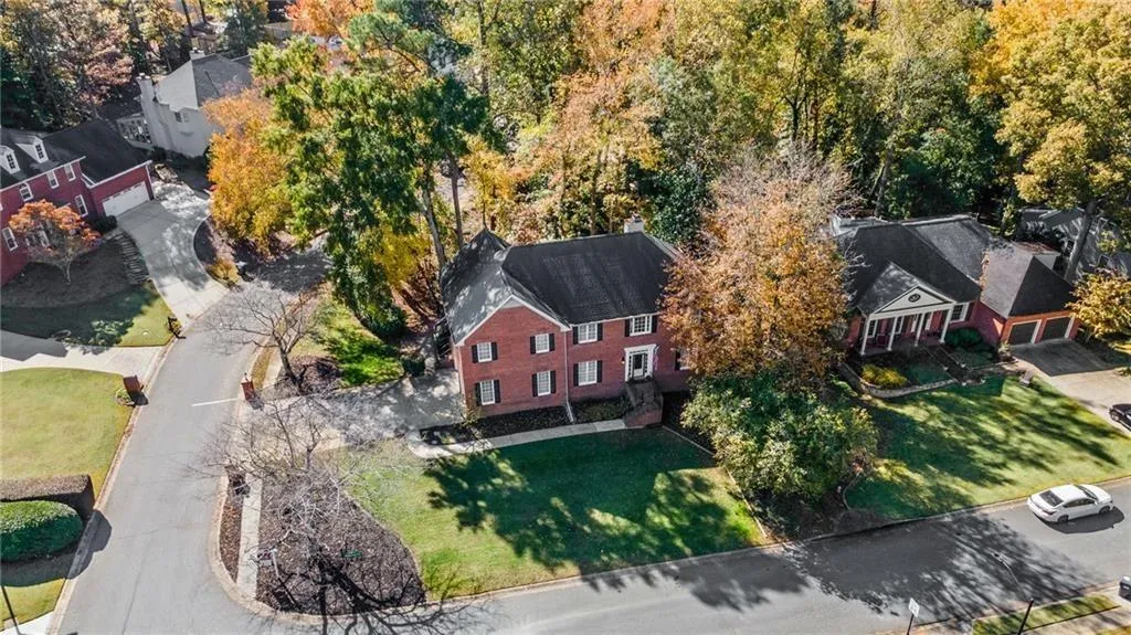 Marietta, Georgia 30062, United States, 5 Bedrooms Bedrooms, ,4 BathroomsBathrooms,Residential,Active,240464