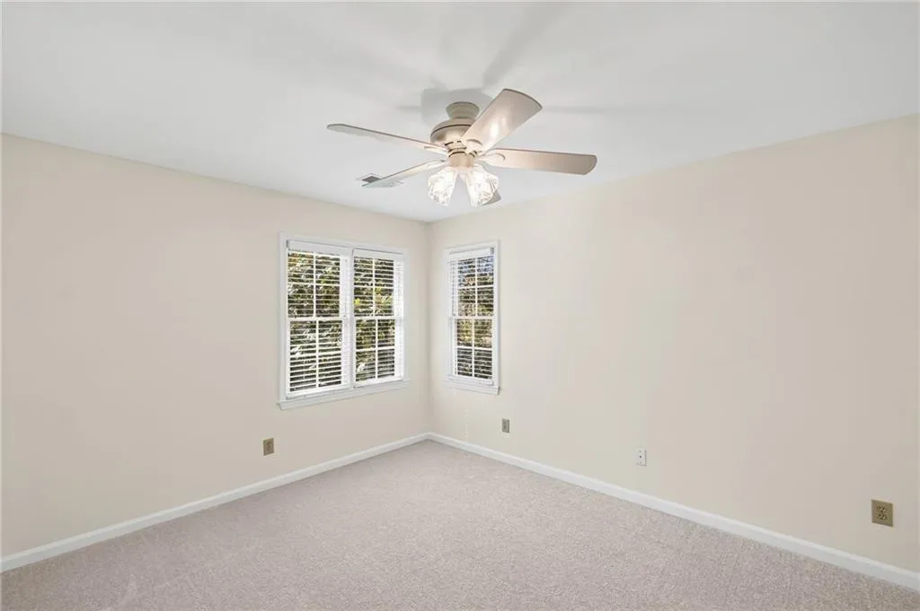 Marietta, Georgia 30062, United States, 5 Bedrooms Bedrooms, ,4 BathroomsBathrooms,Residential,Active,240464