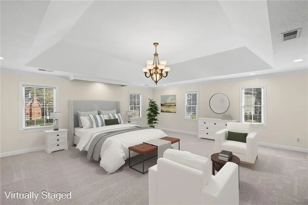 Marietta, Georgia 30062, United States, 5 Bedrooms Bedrooms, ,4 BathroomsBathrooms,Residential,Active,240464