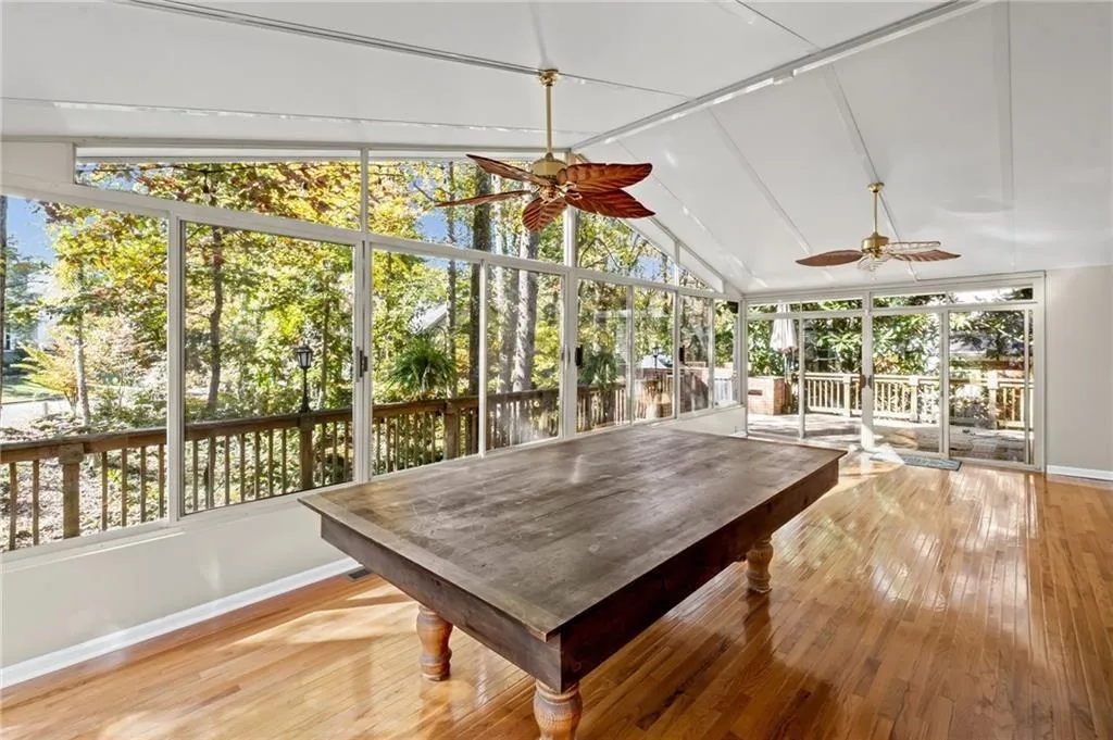 Marietta, Georgia 30062, United States, 5 Bedrooms Bedrooms, ,4 BathroomsBathrooms,Residential,Active,240464