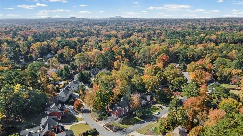 Marietta, Georgia 30062, United States, 5 Bedrooms Bedrooms, ,4 BathroomsBathrooms,Residential,Active,240464