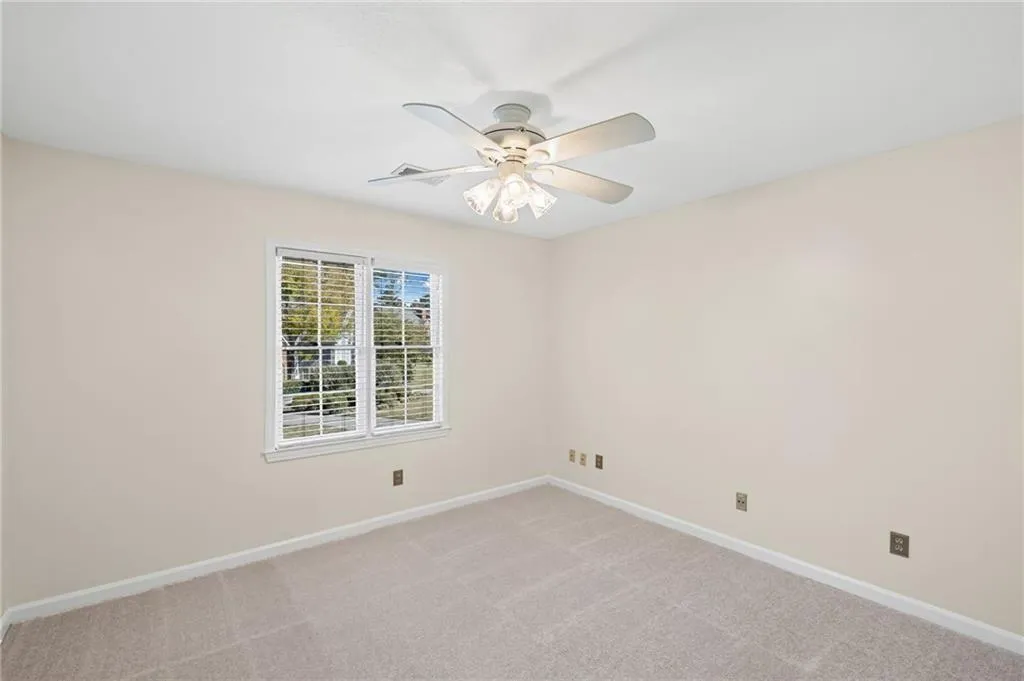 Marietta, Georgia 30062, United States, 5 Bedrooms Bedrooms, ,4 BathroomsBathrooms,Residential,Active,240464