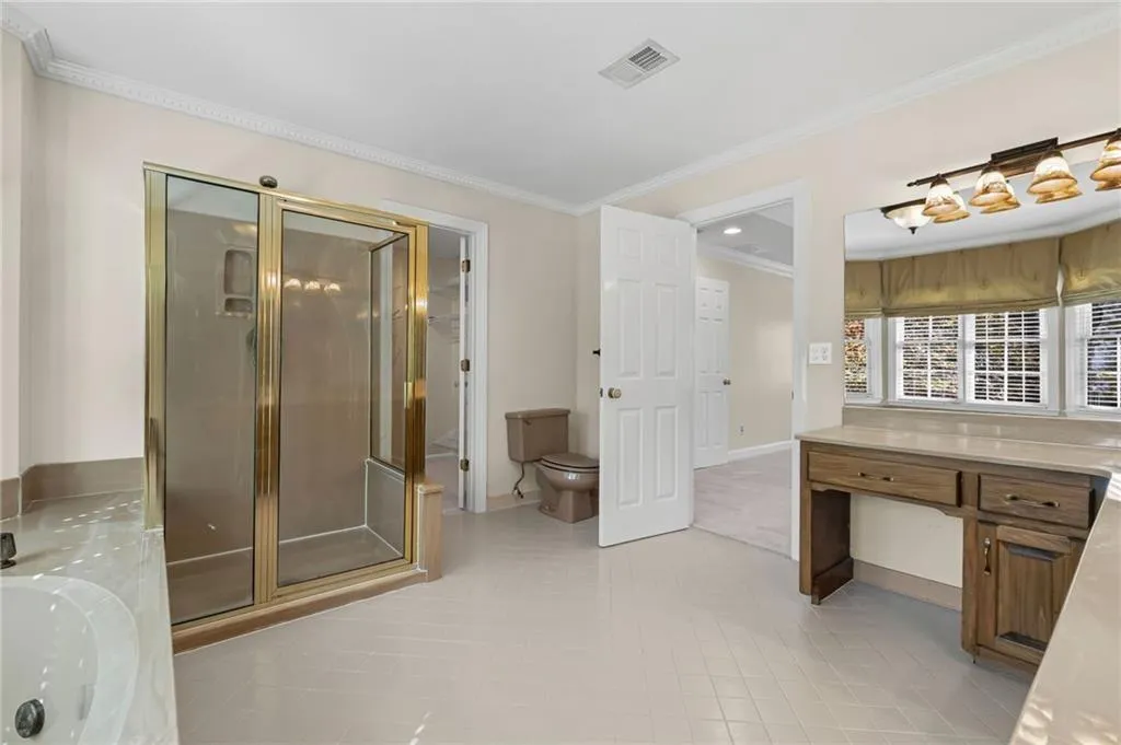 Marietta, Georgia 30062, United States, 5 Bedrooms Bedrooms, ,4 BathroomsBathrooms,Residential,Active,240464