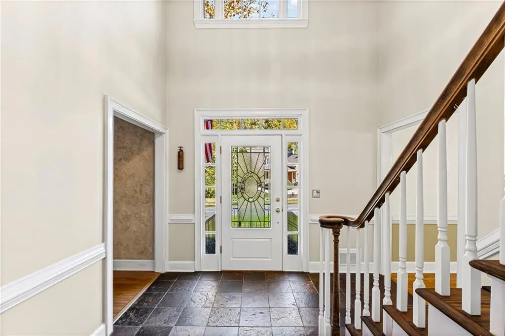 Marietta, Georgia 30062, United States, 5 Bedrooms Bedrooms, ,4 BathroomsBathrooms,Residential,Active,240464