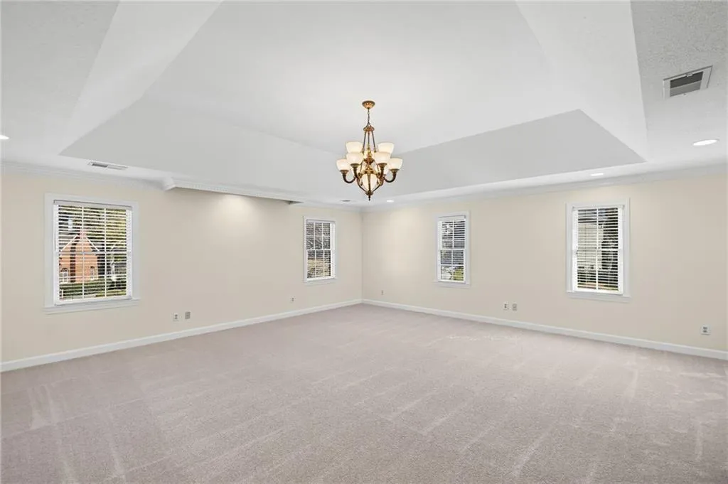 Marietta, Georgia 30062, United States, 5 Bedrooms Bedrooms, ,4 BathroomsBathrooms,Residential,Active,240464