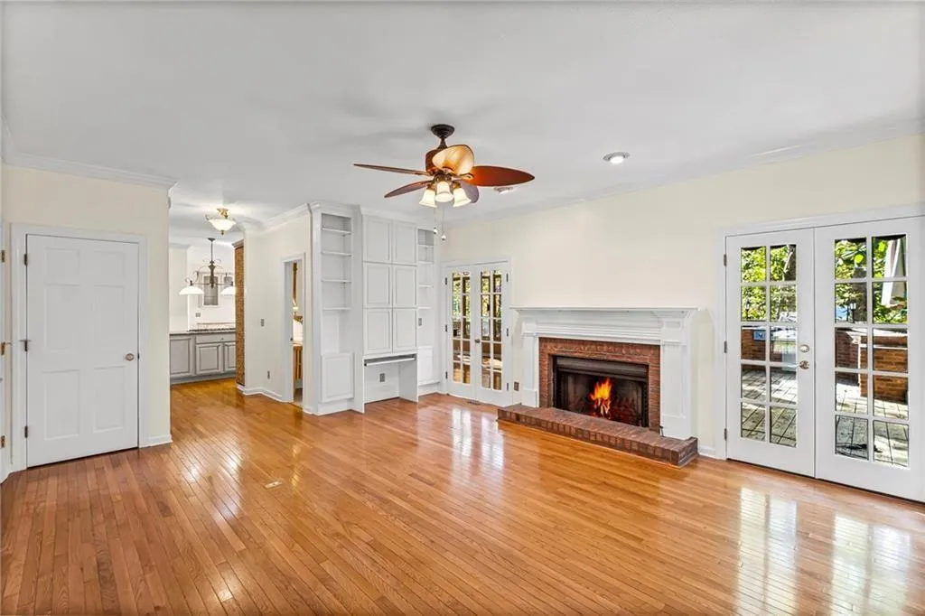 Marietta, Georgia 30062, United States, 5 Bedrooms Bedrooms, ,4 BathroomsBathrooms,Residential,Active,240464